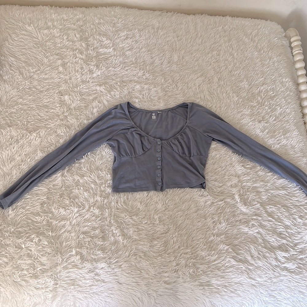 Me to We periwinkle blue cotton long sleeve, Size M